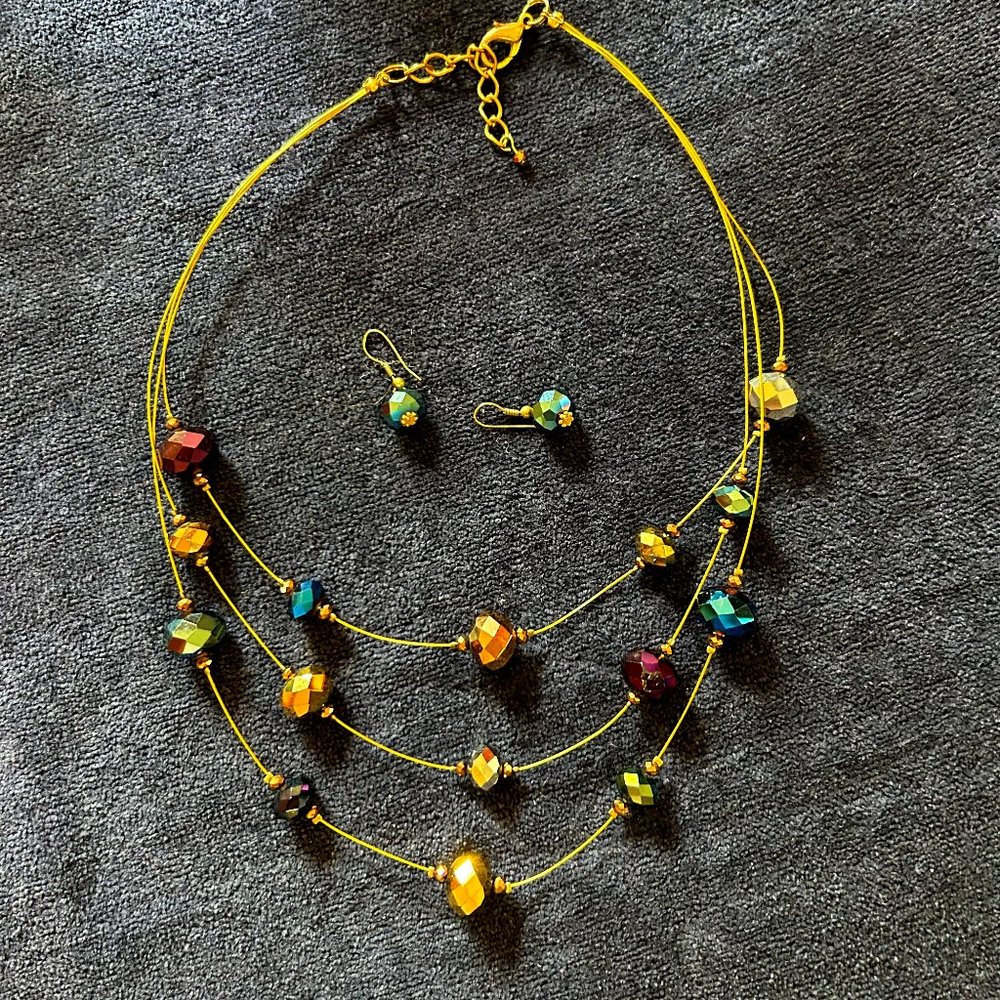 Sparkly Beaded and Gold Wire Necklace with Matching Earrings